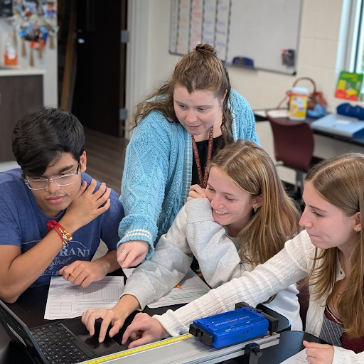 AP Calculus teacher Amanda Dunkelberger leads AP Newton students through their first integrated lab, connecting concepts of calculus and physics.

Photo Courtsey of Dr. Haley Mehta.