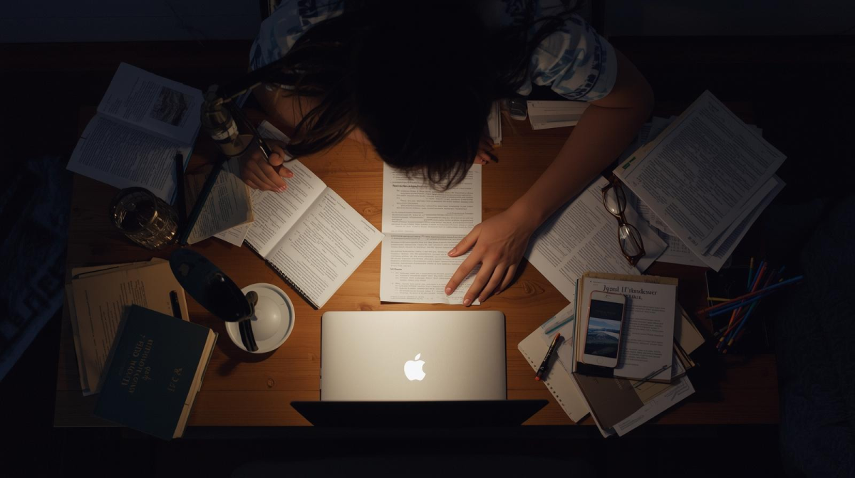 With midterms, many people might struggle to study with certain subjects. As a result, they can cause stress and be overwhelming.